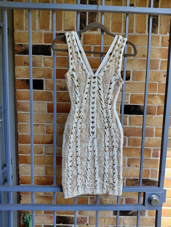 Herve Leger Dresses & Skirts - Herve Leger Cream Braided V‑Neck Mini Bodycon Dress